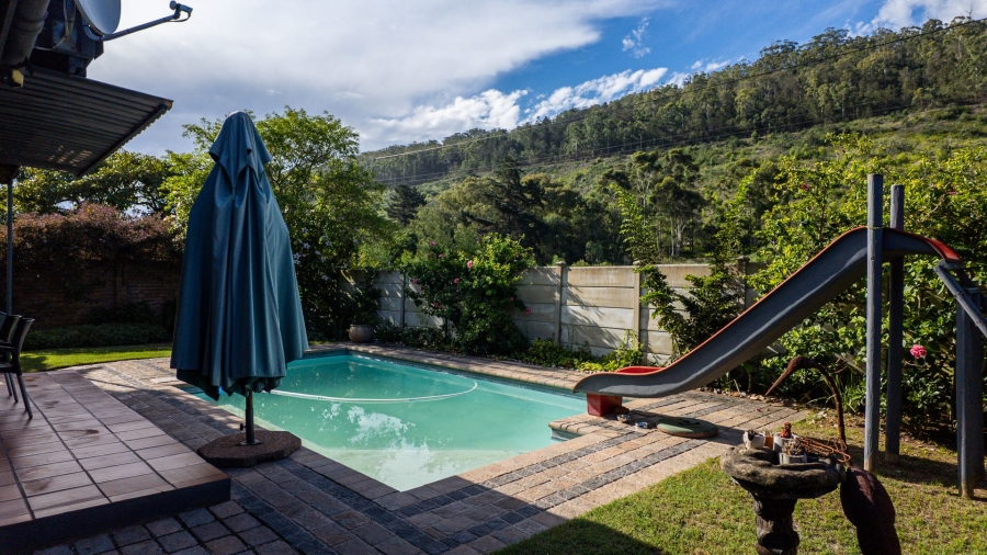 4 Bedroom Property for Sale in Sedgefield Central Western Cape